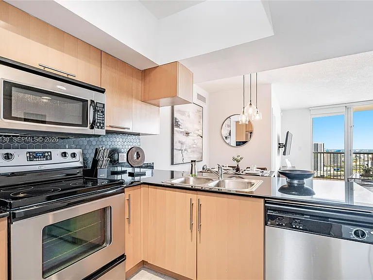 1750 N Bayshore Dr #3914 — Photo 9
