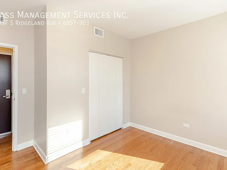 6857 S Ridgeland Ave #303 — Photo 8