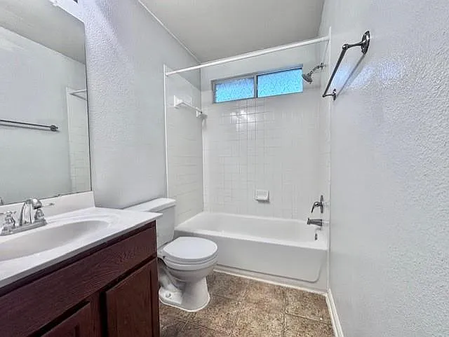 307 Green Slope Ln — Photo 16