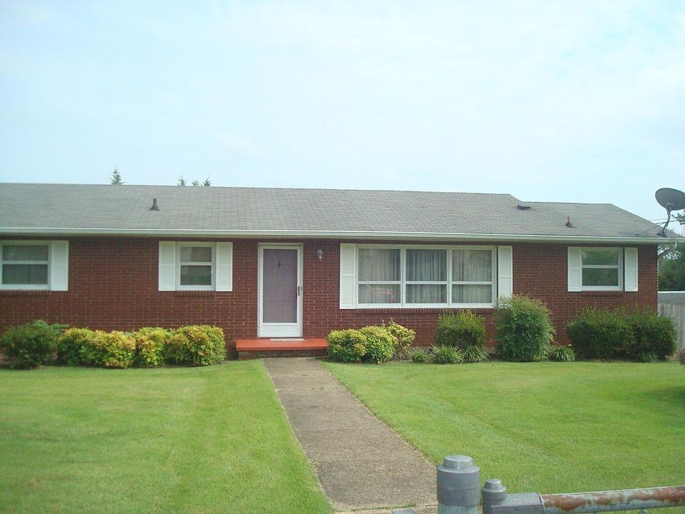 1st image of 2300 Monterey Ln