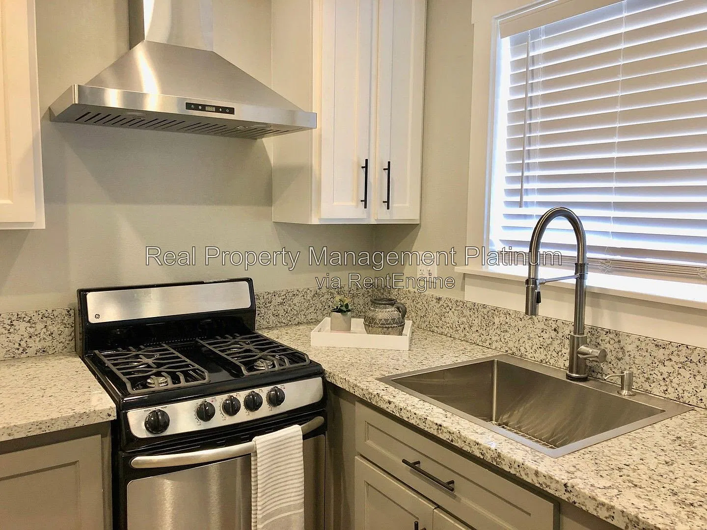 1 bed, 1.0 bath, 400 sqft, $1,450 — Photo 3