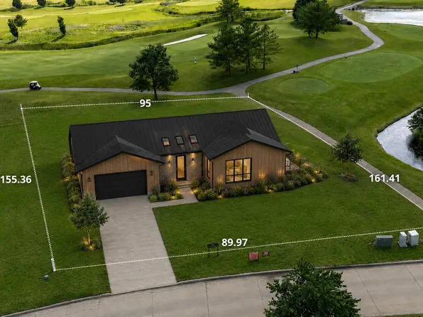 3049 E Stone Creek Blvd, Urbana, IL 61802