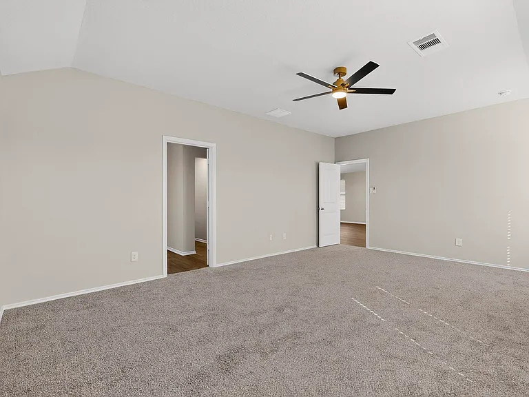 218 Sickle Loop — Photo 13