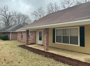 4003 W Lake Rd, Jackson, MS 39212