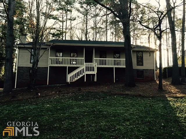 128 Creekview Dr photo 1