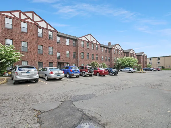 49 Highland Street #305, West Hartford, CT 06119