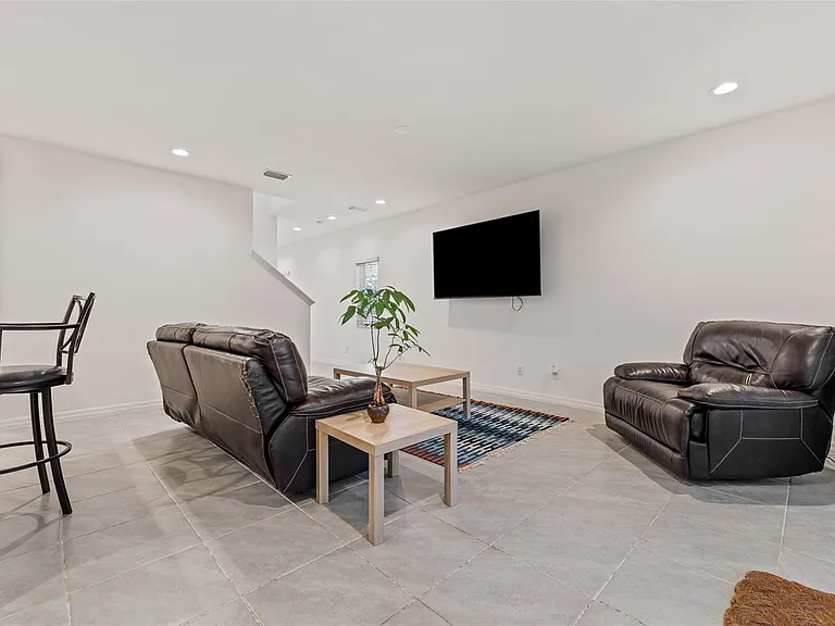 156 Glass Onion Dr — Photo 7