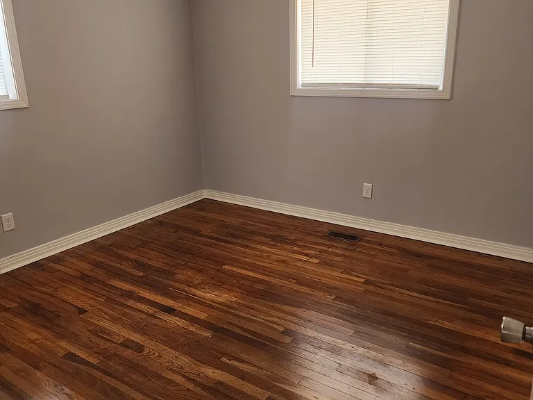 205 Lawrence Dr — Photo 14