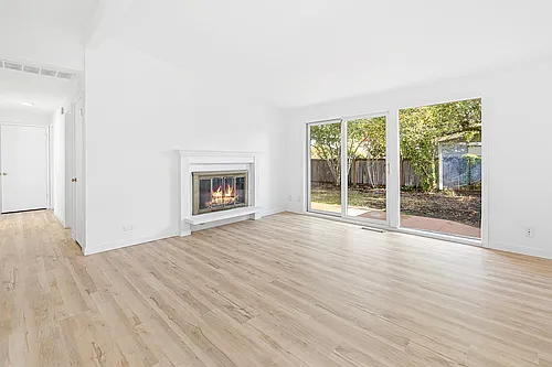 15450 SE 8th St Photo 1