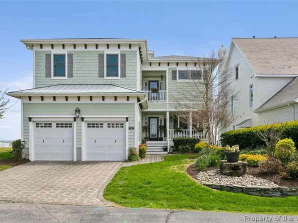 16 Bay Front Pl, Hampton, VA 23664