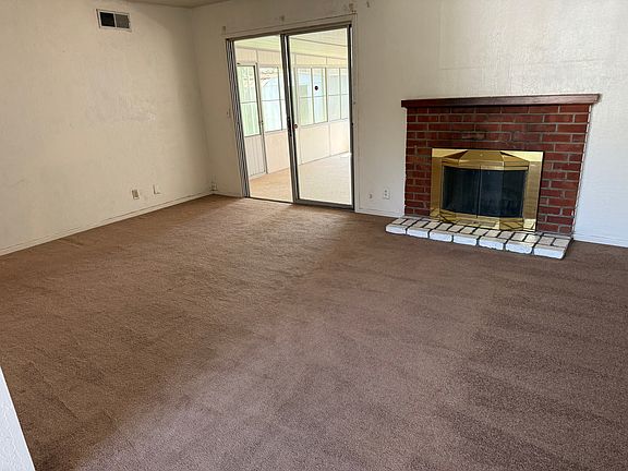 4th image of 552 Harvard Ave #552