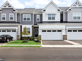 33 Baldwin Ct, Medford, NJ 08055