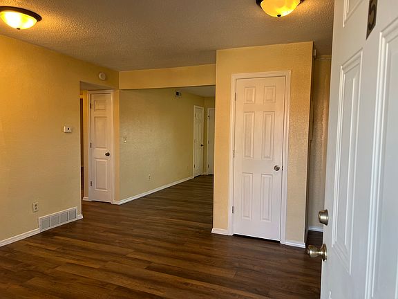 3rd image of 4 Village Dr APT 4