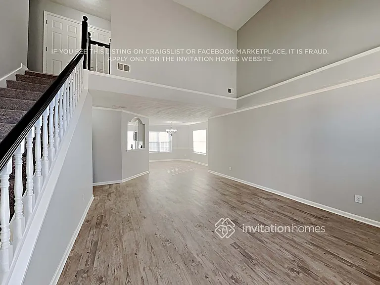 1020 Ivey Ln — Photo 6