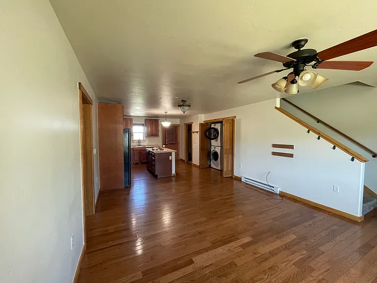 2305 Abbey Ct — Photo 3