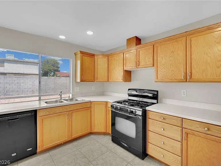 7156 Enterprise Dr — Photo 13