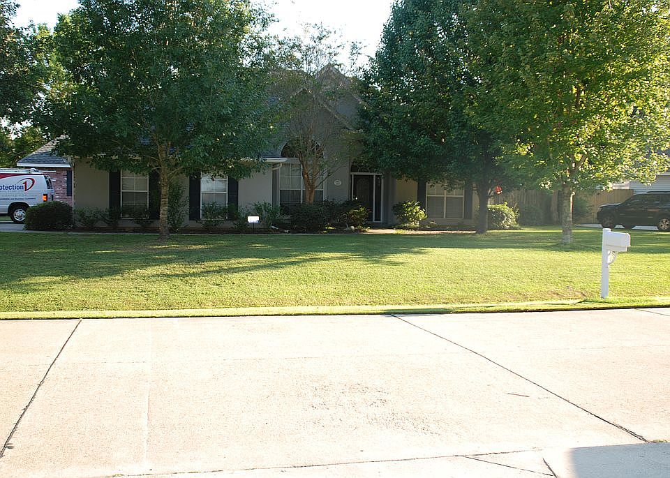 1st image of 1396 Fairfield Dr