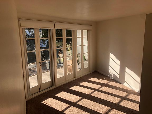 3rd image of 1318 S Beverly Glen Blvd #1318