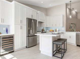 8390 Excalibur Cir APT F12, Naples, FL 34108