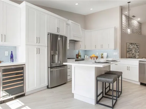 8390 Excalibur CIR #F12, NAPLES, FL 34108
