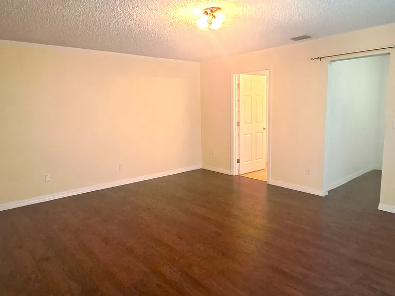 16 Lloshire Path — Photo 17