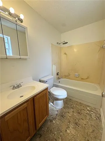 3717 Canterbury Ln — Photo 15