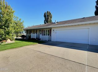 579 Brandon Pl, Bismarck, ND 58503