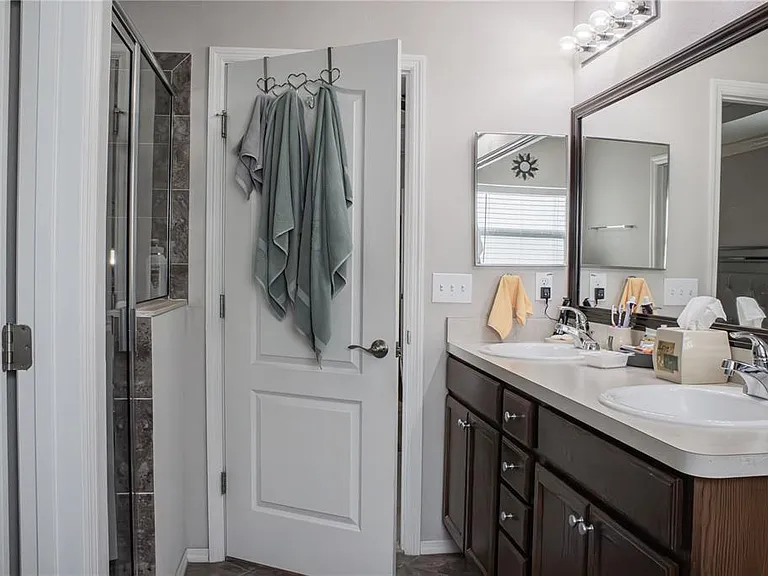 2628 Sunset Cir — Photo 19