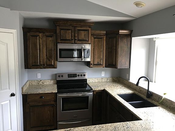 2nd image of 987 E Blue Heron Way