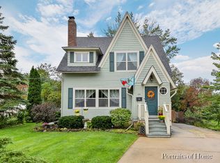 24 N Elizabeth St, Lombard, IL 60148