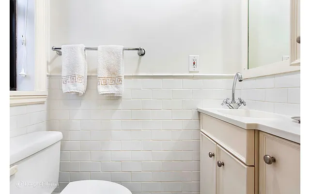 Sold by Douglas Elliman | media 26