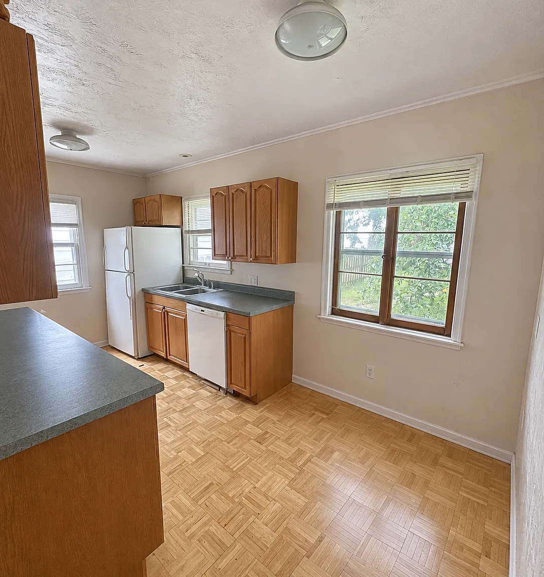 2 bed, 1053 sqft, $1,500 — Photo 2