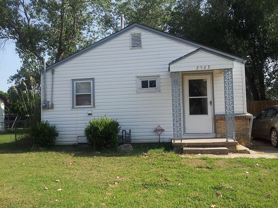 1st image of 2523 W Crawford Ave