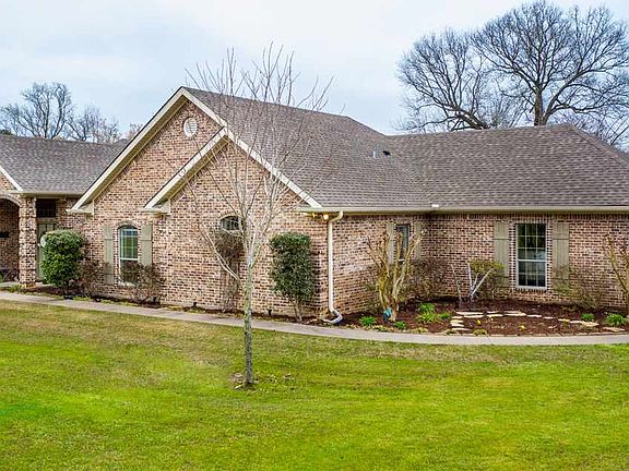 3rd image of 335 Cypress Creek Dr