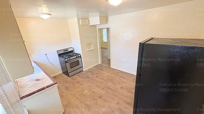 2321 N Inyo St #2321 — Photo 14