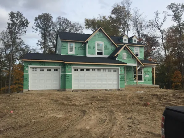 7918 Carlisle Crossing Blvd, Byron Center, MI 49315