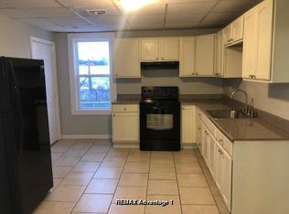17 Winthrop St, Worcester, MA 01604