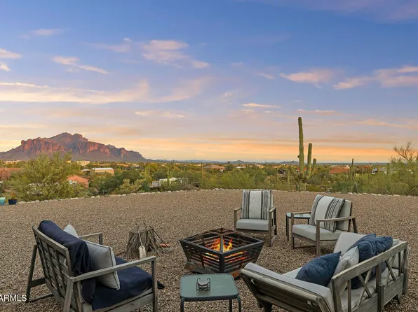 203 E SADDLE BUTTE Street, Apache Junction, AZ 85119