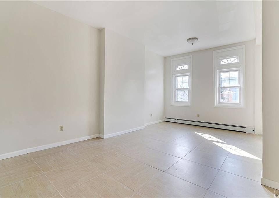1st image of 86 Buena Vista Ave