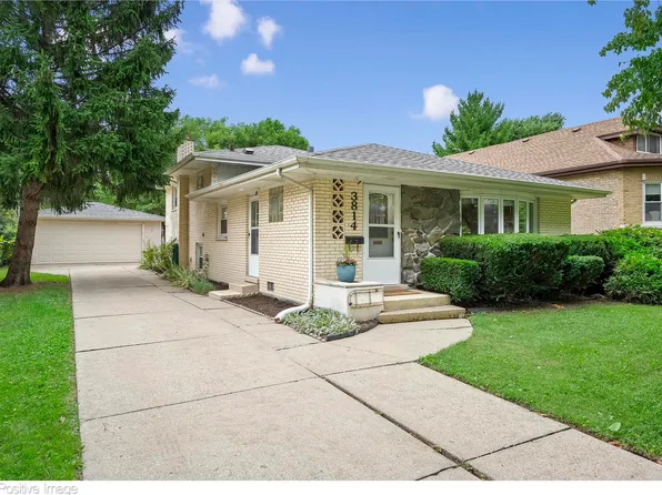 3814 Morton Ave, Brookfield, IL 60513