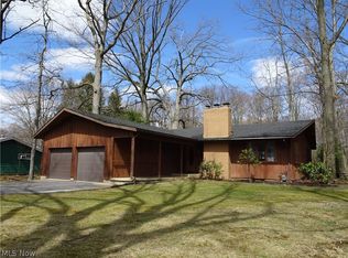 2393 Westview Rd, Cortland, OH 44410