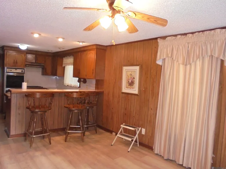 2411 Valley St — Photo 12