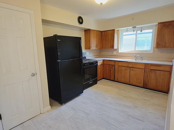 4th image of 7101 Amherst Ave #2F