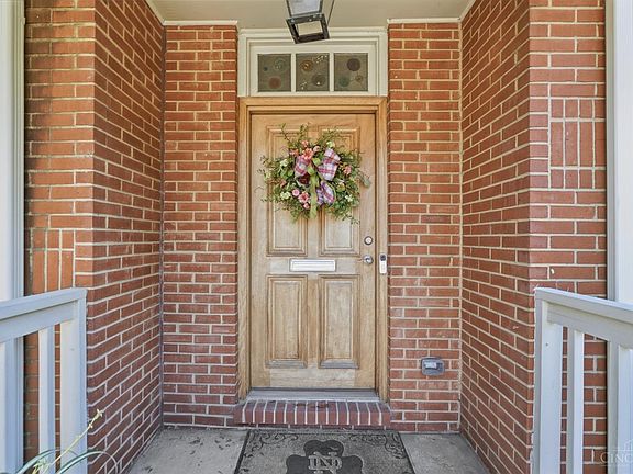 3rd image of 3415 Golden Ave