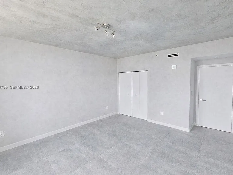 3250 NE 1st Ave #Penthouse 1115 — Photo 12