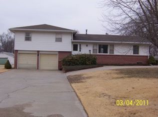 1546 S 700th Rd, Council Grove, KS 66846