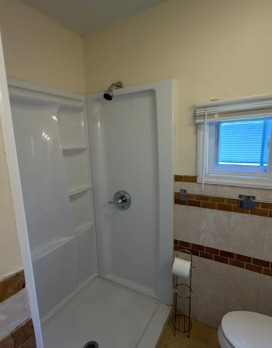 4 bed, 1638 sqft, $3,012 — Photo 3