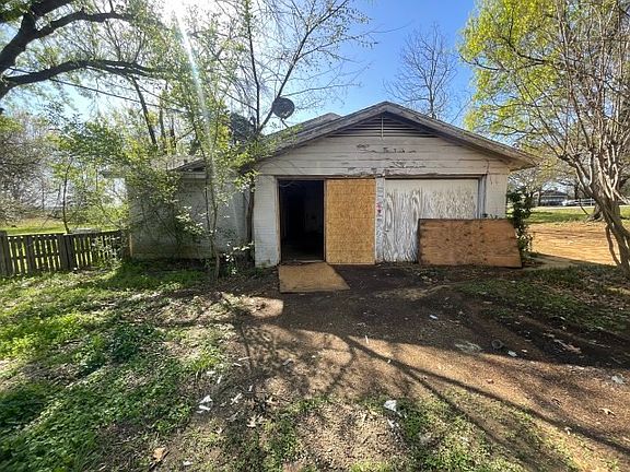 3rd image of 8001 Storie Rd