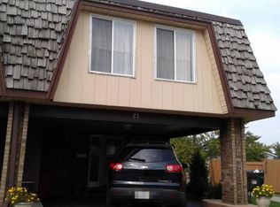 21 Cour Madeleine, Palos Hills, IL 60465