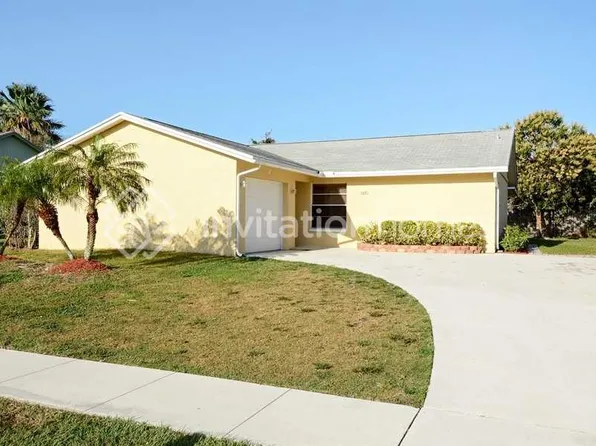 1371 Denlow Ln, Royal Palm Beach, FL 33411